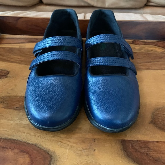 Propet Blue Leather Shock Absorbent Walking Shoes - Picture 5 of 6